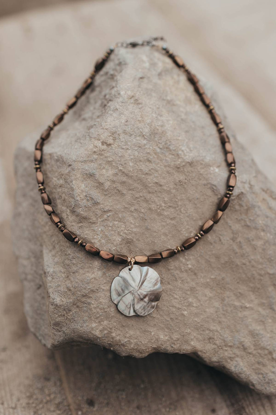 Necklace Bronze with Shell