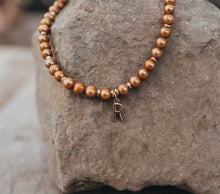 Load image into Gallery viewer, Necklace Gold Pearl Alphabet
