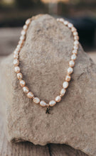 Load image into Gallery viewer, Necklace Blush Alphabet
